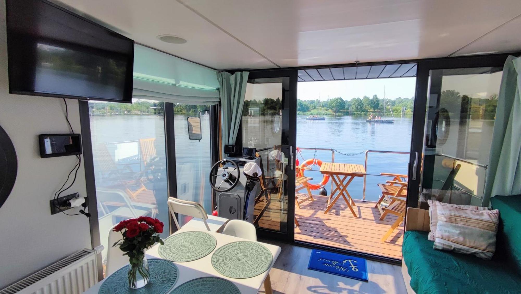 Houseboat Water Boy apartament pływający dom na wodzie łódź Apartamento Wrocław Exterior foto